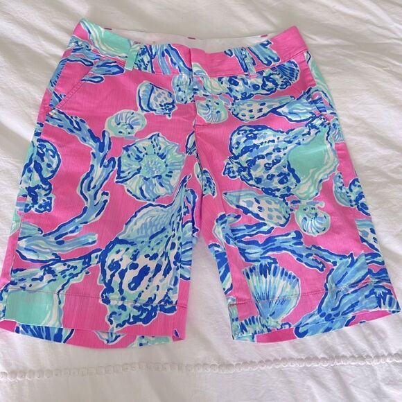 Lilly Pulitzer chipper shorts - Picture 2 of 5